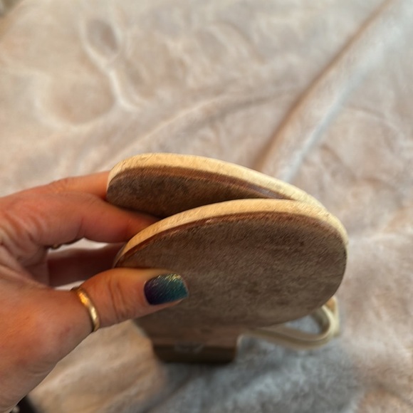 Tory Burch Amanda Flat Thongs  leather size 7 in grate shape With Box - Picture 2 of 9